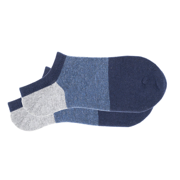 A pairs of navy socks